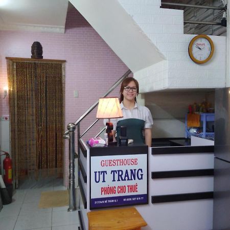 Guest House Uttrang Thành Pho Ho Chí Minh Esterno foto