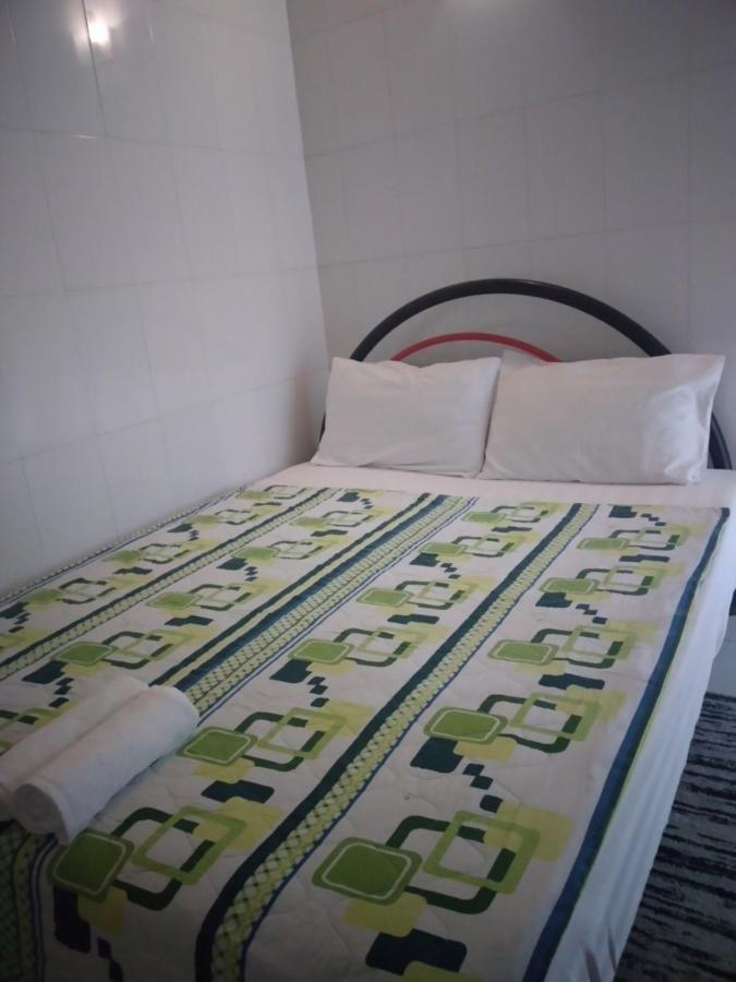 Guest House Uttrang Thành Pho Ho Chí Minh Esterno foto